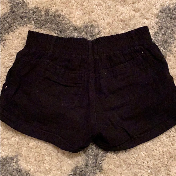 Linen black dress shorts - Picture 2 of 3
